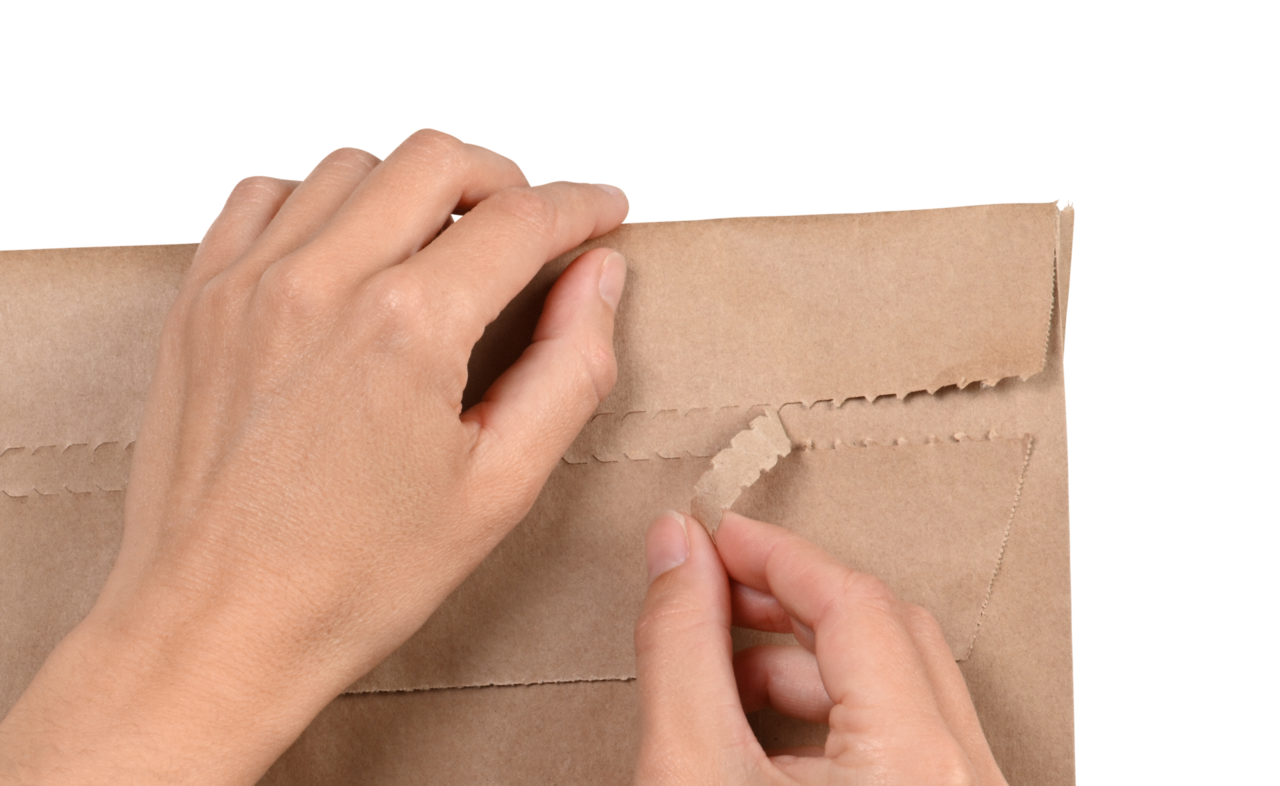 einfaches Öffnen mit Aufreißperforation – für materialsparende Rücksendungen