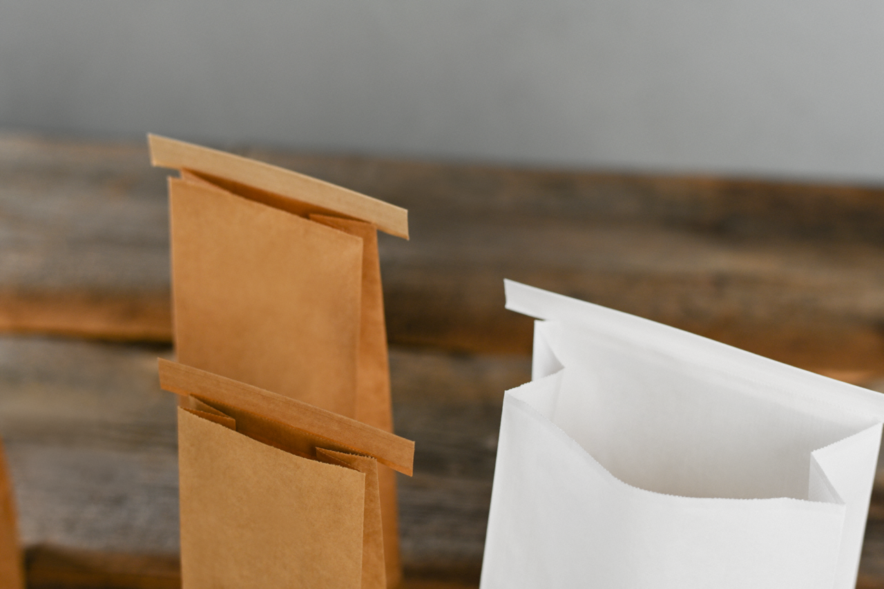 Blockbodenbeutel aus Kraftpapier mit Verschluss