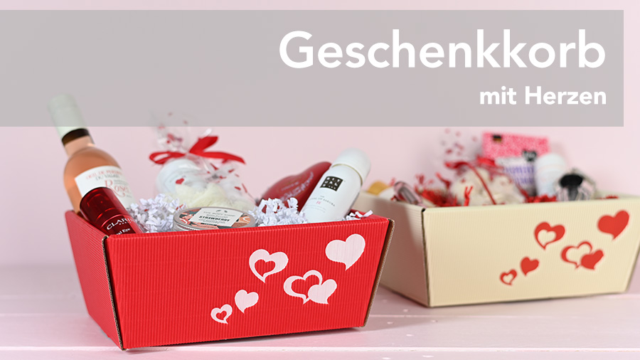 Geschenkkorb mit Herzen