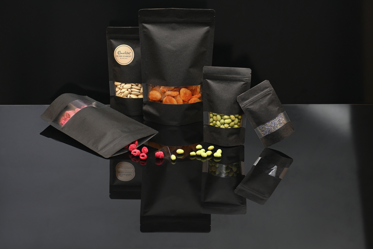 Sachet autoporteur noir avec fenêtre transparente