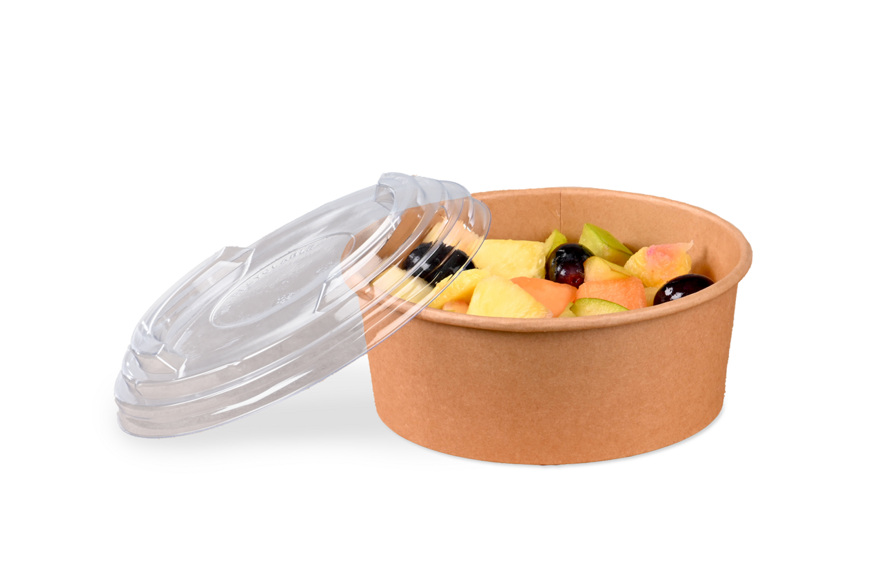 Le couvercle en rPET est rond, comme le bol à salade en carton.
