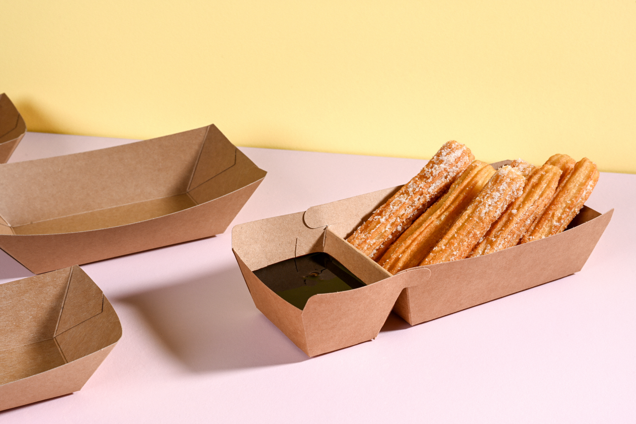 les plateaux à snacks durables et non imprimés sont idéaux pour votre restauration