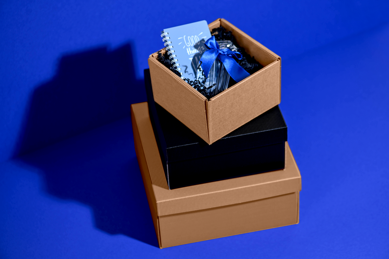 Boîte cadeau avec couvercle «vague ouverte»
