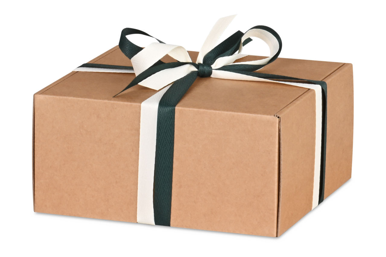 décorez le carton naturellement avec des rubans cadeaux en matériaux recyclés préservant les ressources
