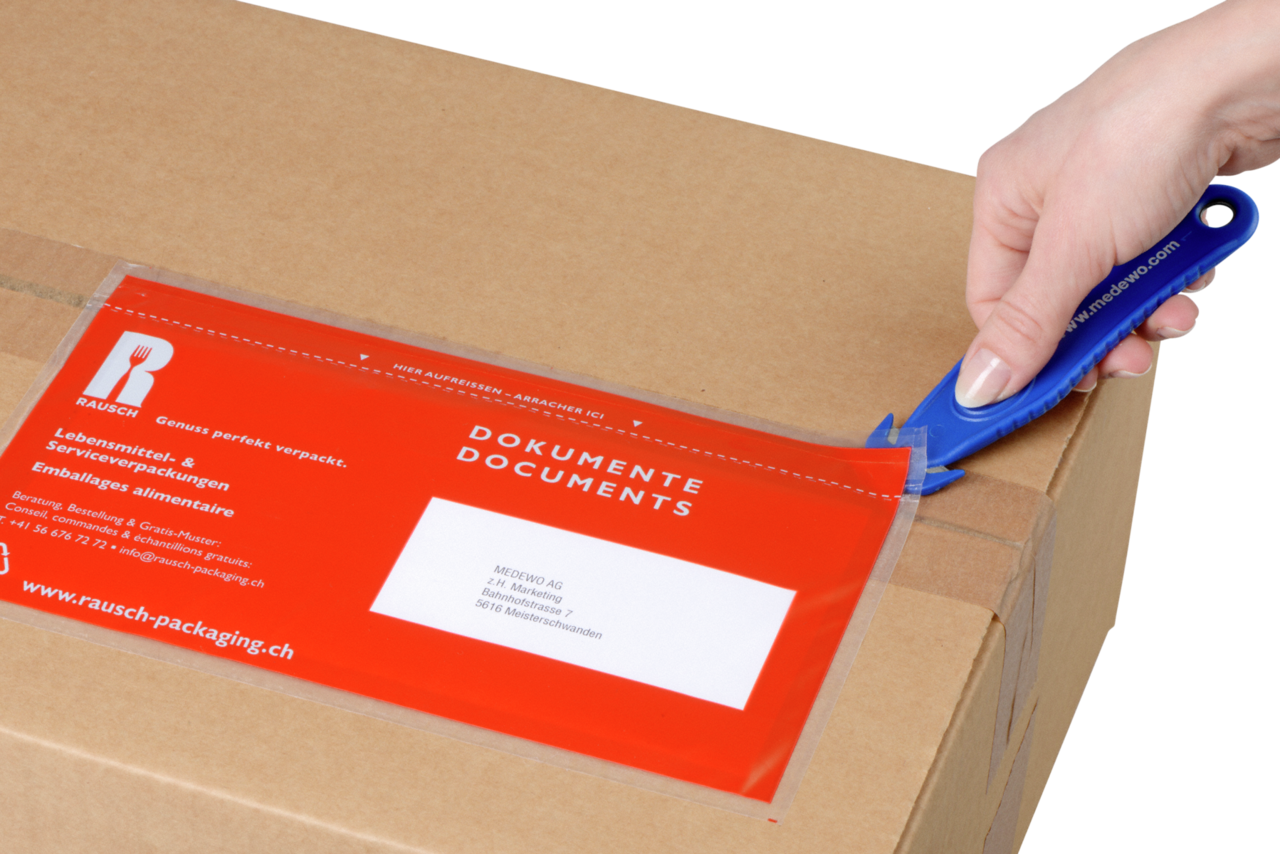 ouvrir ou enlever des pochettes porte-documents