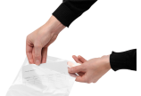 Introduisez les documents vite et aisément dans la poche extérieure.