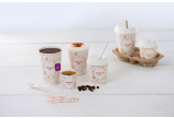 Transportez vos boissons chaudes en toute sécurité – vous trouverez des supports pratiques pour 2 ou 4 gobelets en papier pressé écologique sur rausch-packaging.ch 