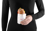 Le client peut consommer le sandwich directement de l’emballage