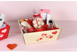 Panier cadeau avec cœurs