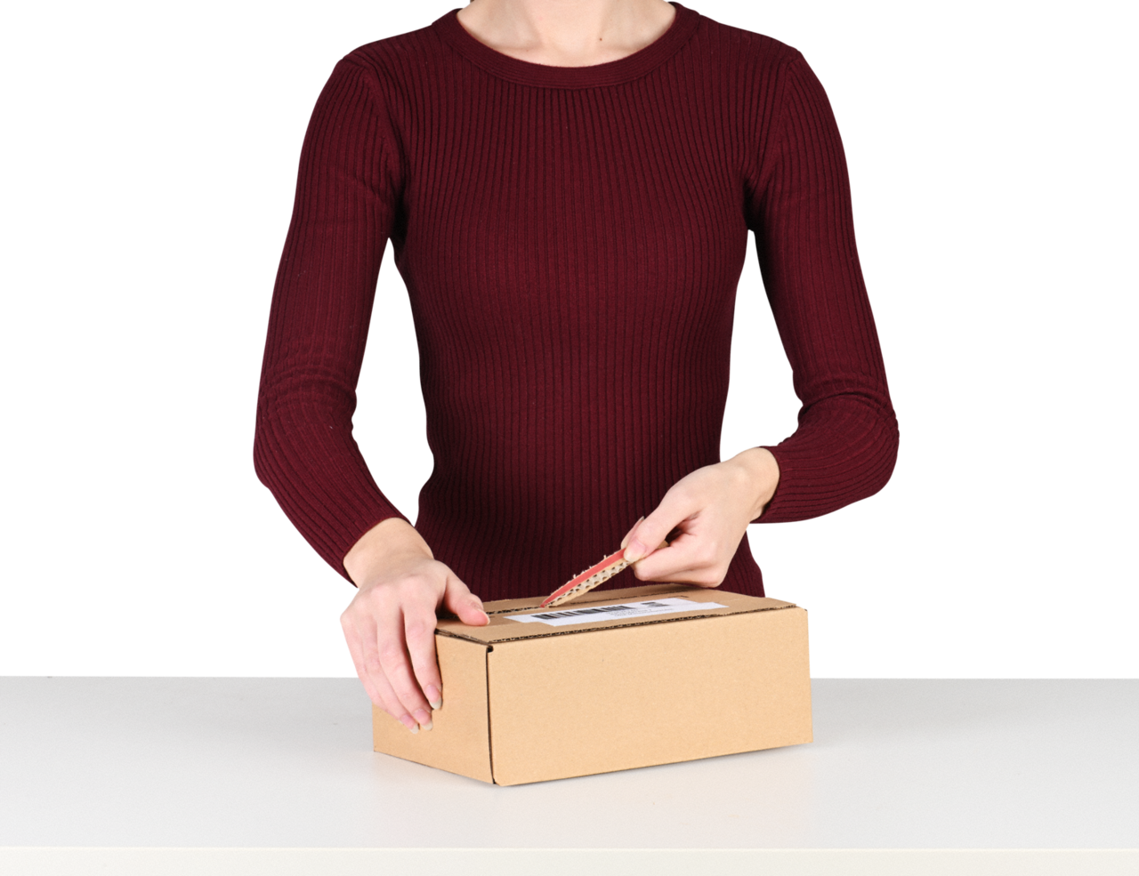 5. Empfänger der Retoure öffnet das Paket schnell und ohne Hilfsmittel einfach durch den zweiten Aufreissfaden