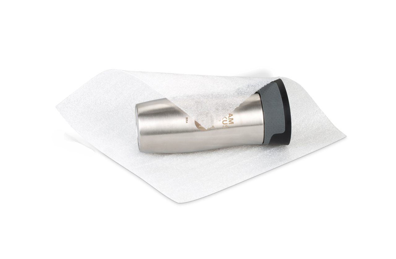 Individuell einsetzbare Verpackung dank flexiblem PE-Schaum – perfekt für unterschiedlich geformte Produkte. 