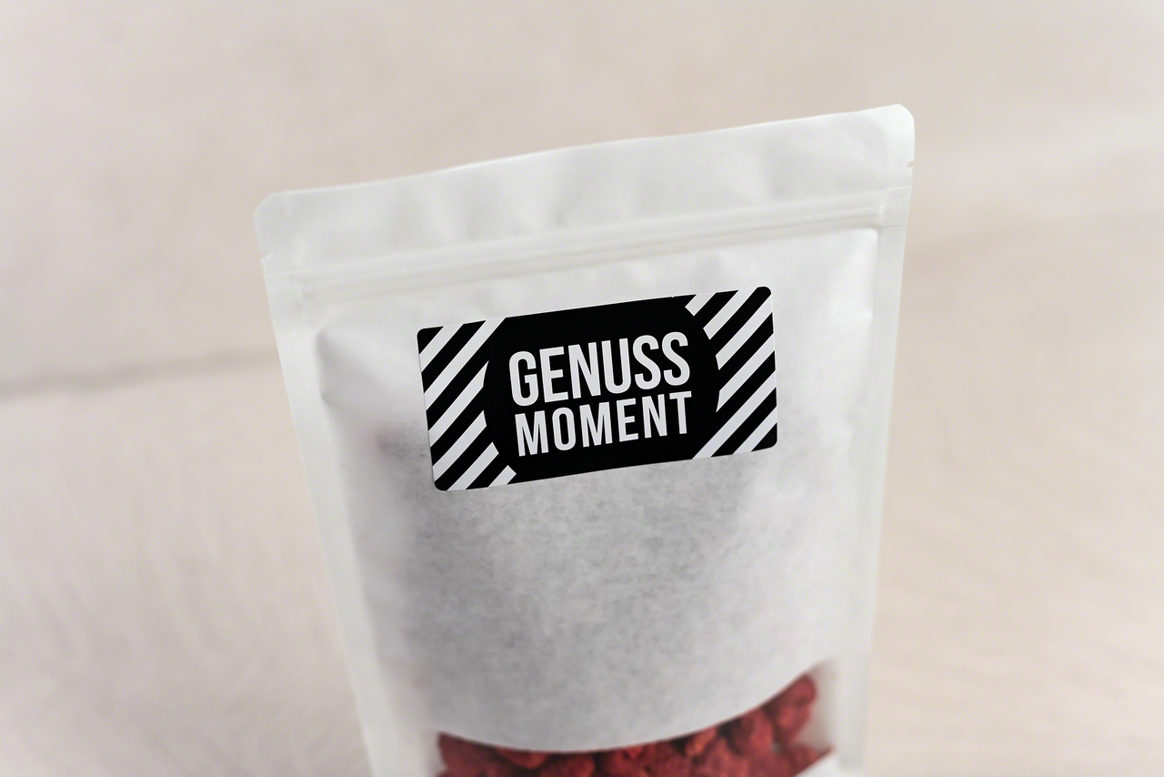 «Genussmoment» – schlichtes, zweifarbiges Design z. B. zum Verzieren von Standbodenbeuteln