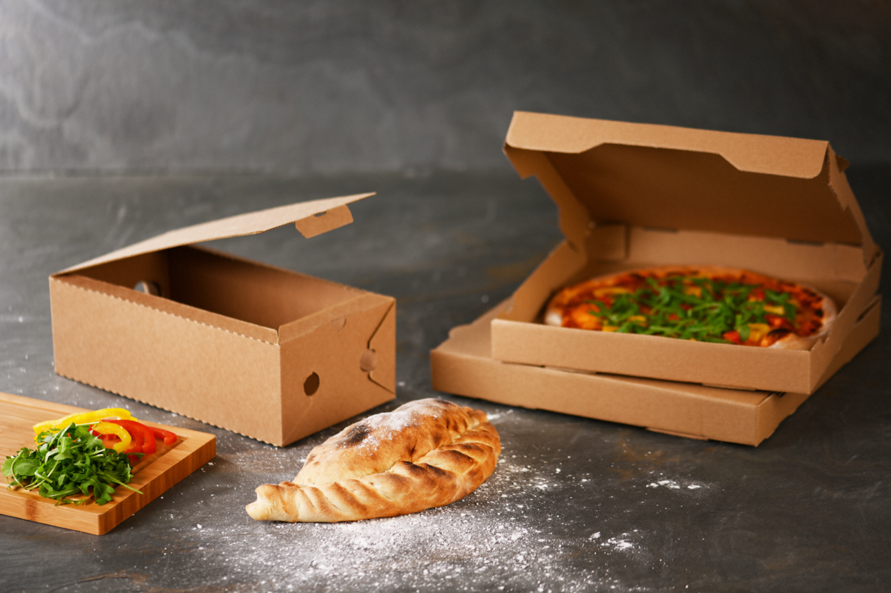 Pizza-Karton braun