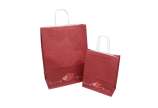 Papiertragetasche rot mit Herzen